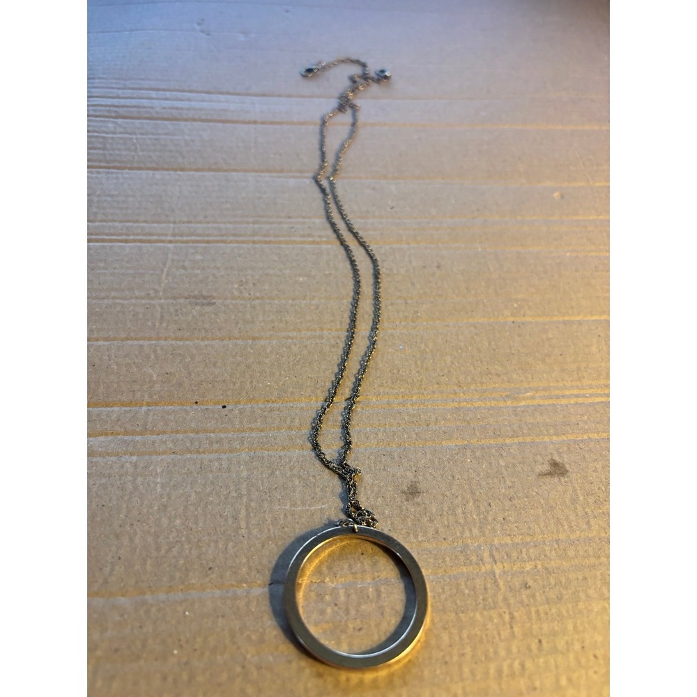 Vintage necklace with ring/torus shaped pendant